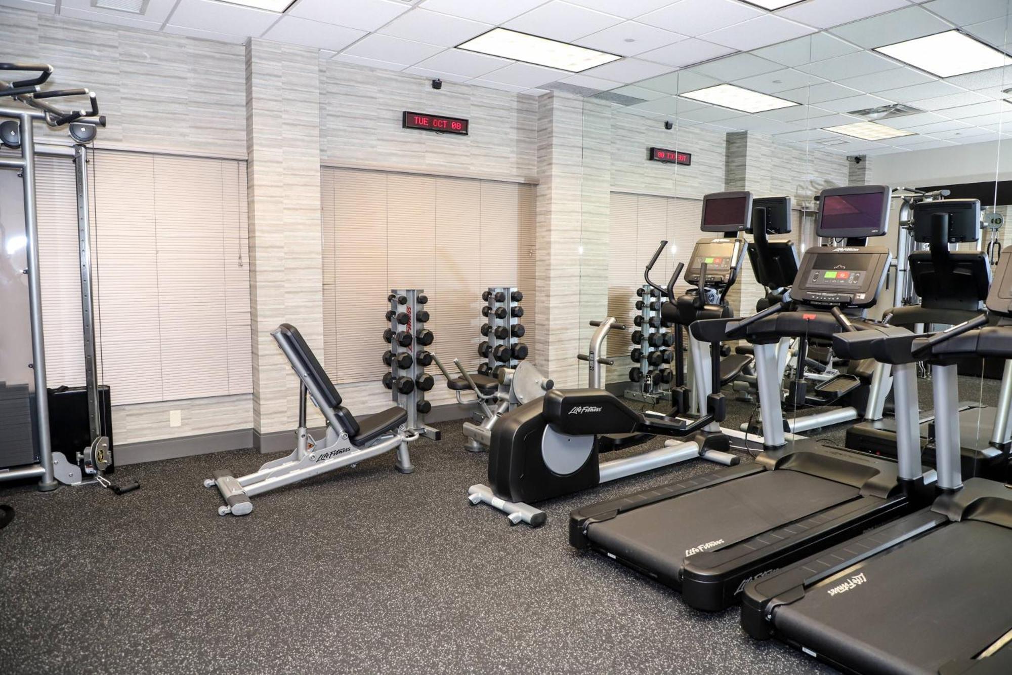 Courtyard By Marriott Toronto Brampton Hotel Екстериор снимка